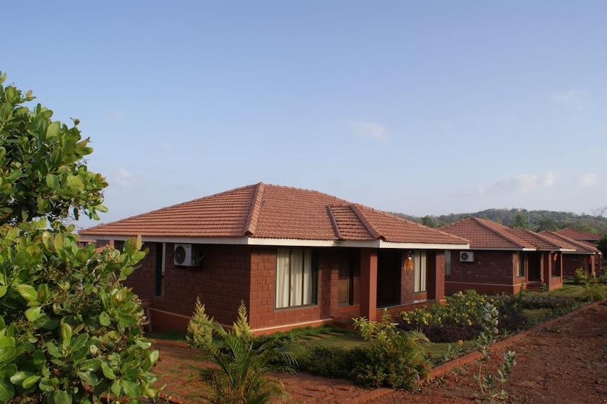 Mango Village Resort Guhāgar Екстериор снимка