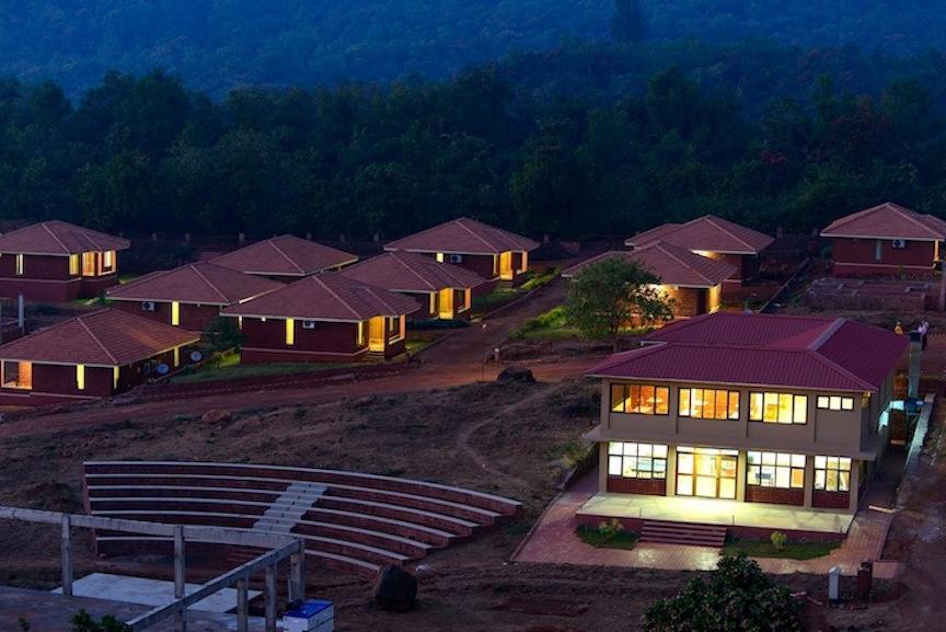 Mango Village Resort Guhāgar Екстериор снимка